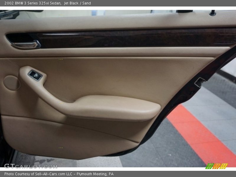 Jet Black / Sand 2002 BMW 3 Series 325xi Sedan