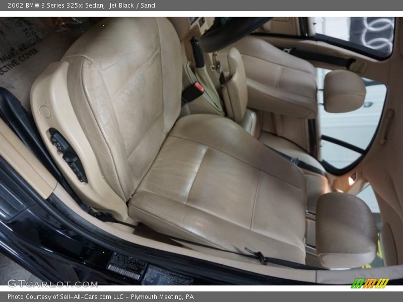 Jet Black / Sand 2002 BMW 3 Series 325xi Sedan