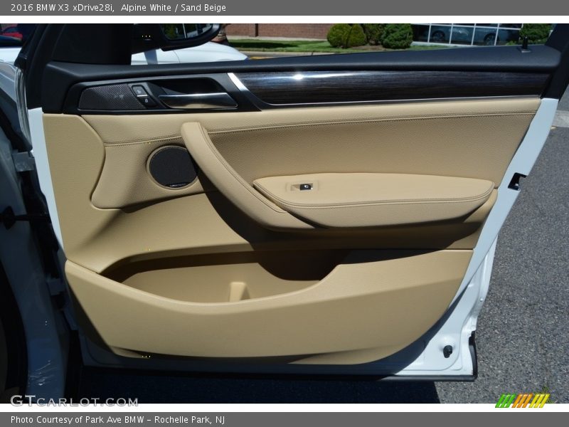Alpine White / Sand Beige 2016 BMW X3 xDrive28i