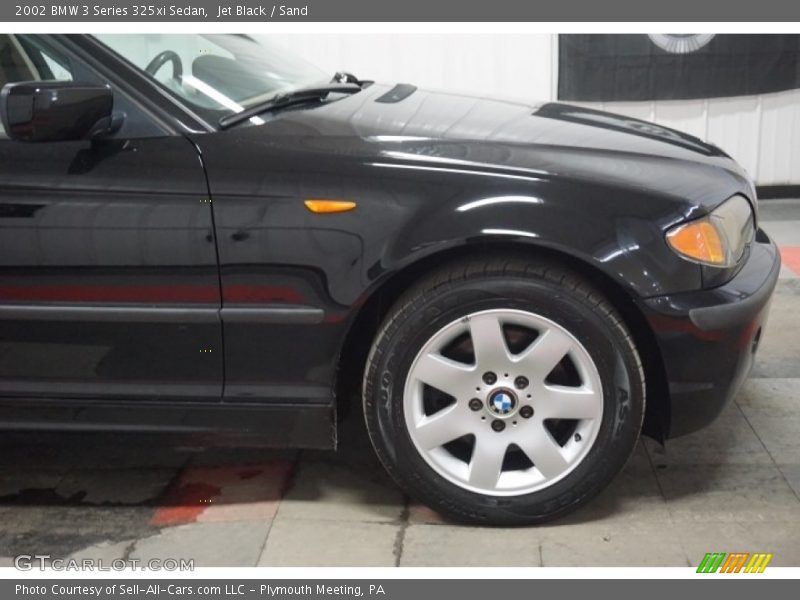 Jet Black / Sand 2002 BMW 3 Series 325xi Sedan