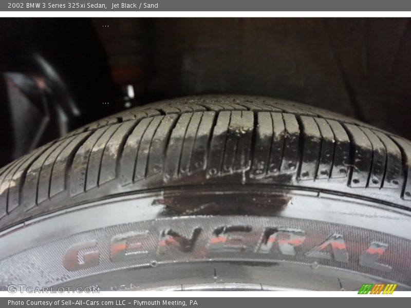 Jet Black / Sand 2002 BMW 3 Series 325xi Sedan