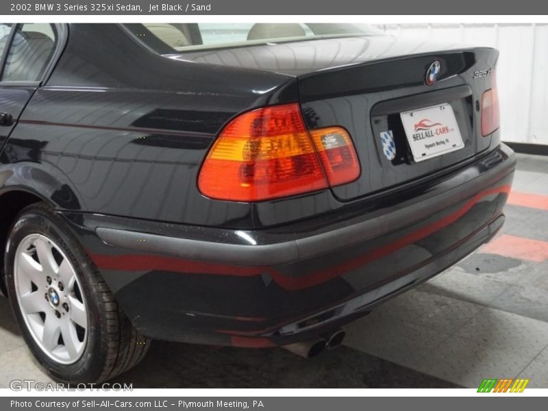 Jet Black / Sand 2002 BMW 3 Series 325xi Sedan