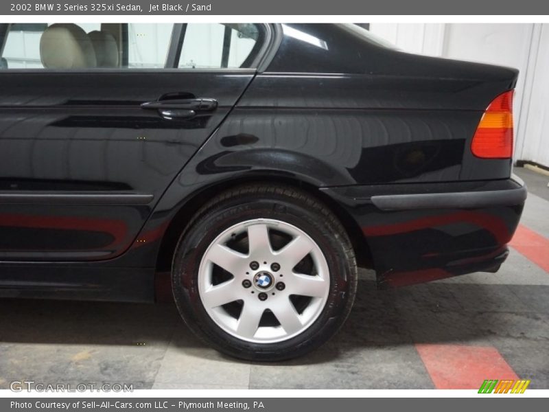 Jet Black / Sand 2002 BMW 3 Series 325xi Sedan