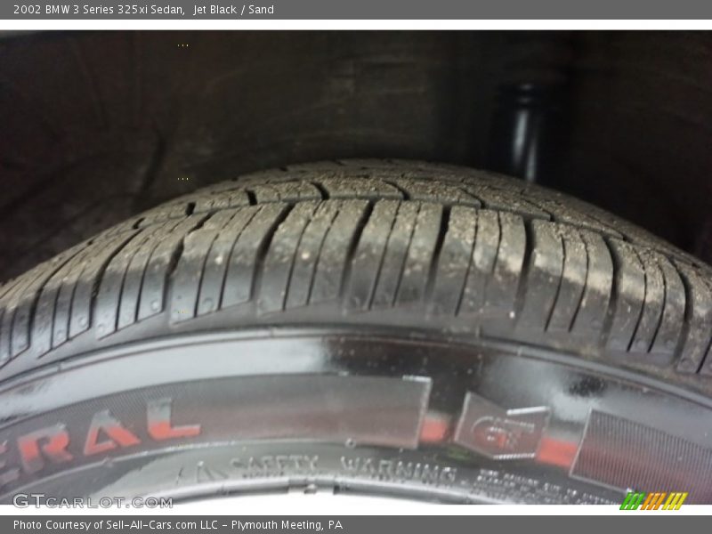 Jet Black / Sand 2002 BMW 3 Series 325xi Sedan