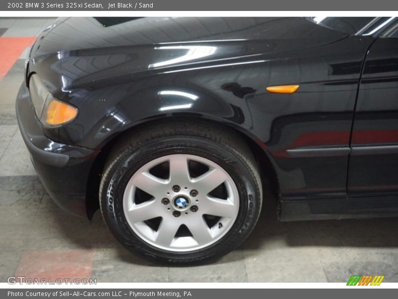 Jet Black / Sand 2002 BMW 3 Series 325xi Sedan