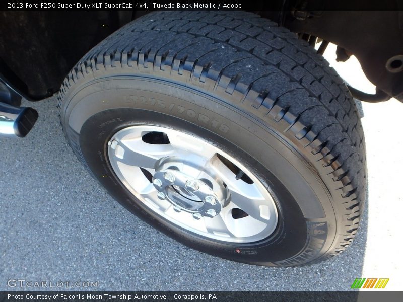 Tuxedo Black Metallic / Adobe 2013 Ford F250 Super Duty XLT SuperCab 4x4