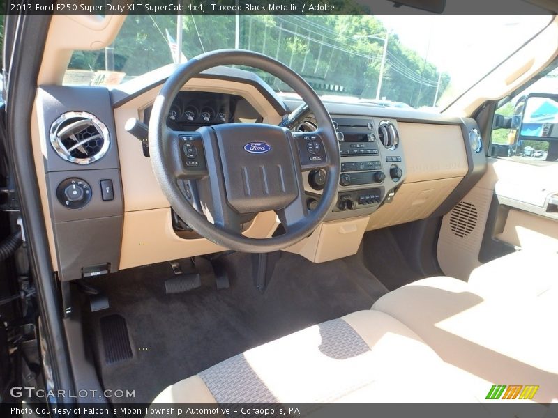 Tuxedo Black Metallic / Adobe 2013 Ford F250 Super Duty XLT SuperCab 4x4