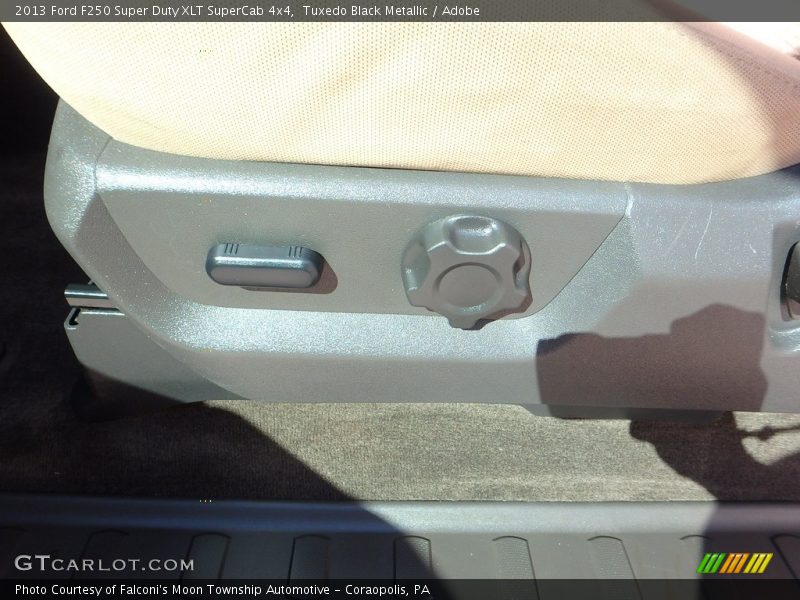 Tuxedo Black Metallic / Adobe 2013 Ford F250 Super Duty XLT SuperCab 4x4