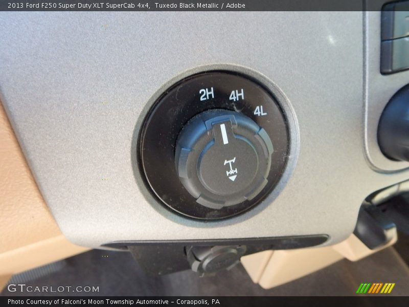 Tuxedo Black Metallic / Adobe 2013 Ford F250 Super Duty XLT SuperCab 4x4