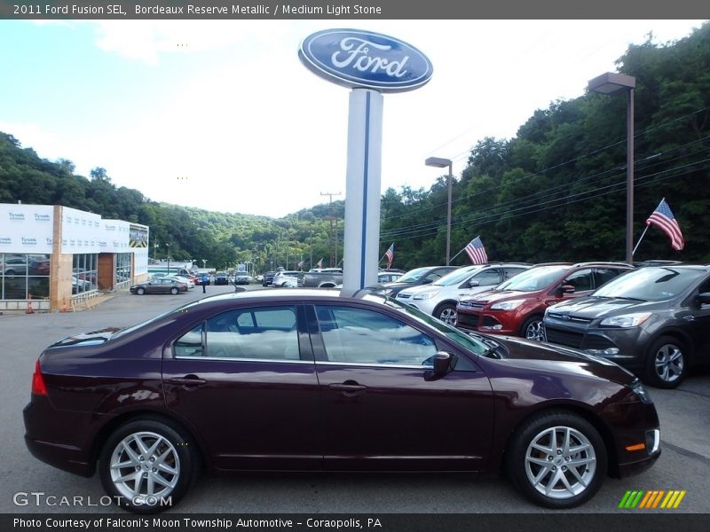 Bordeaux Reserve Metallic / Medium Light Stone 2011 Ford Fusion SEL