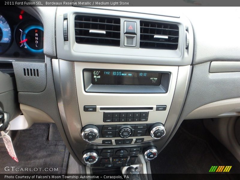 Bordeaux Reserve Metallic / Medium Light Stone 2011 Ford Fusion SEL