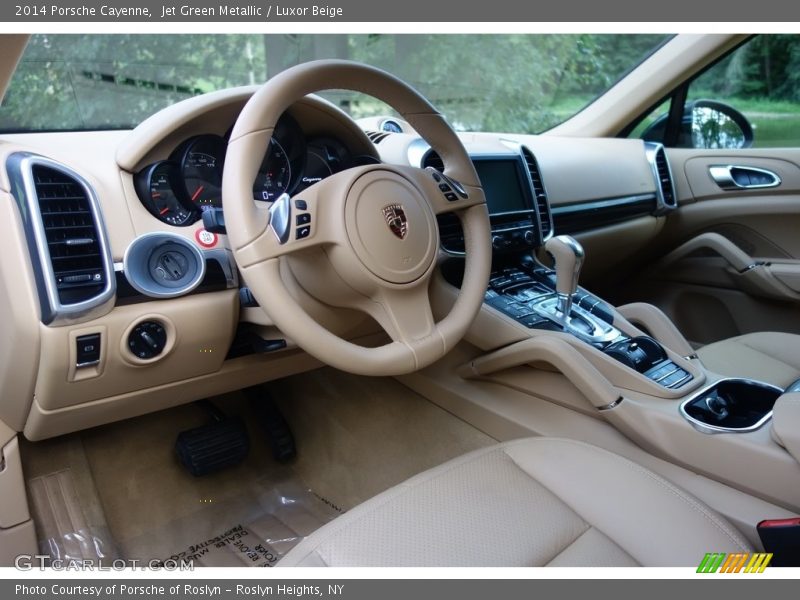 Jet Green Metallic / Luxor Beige 2014 Porsche Cayenne
