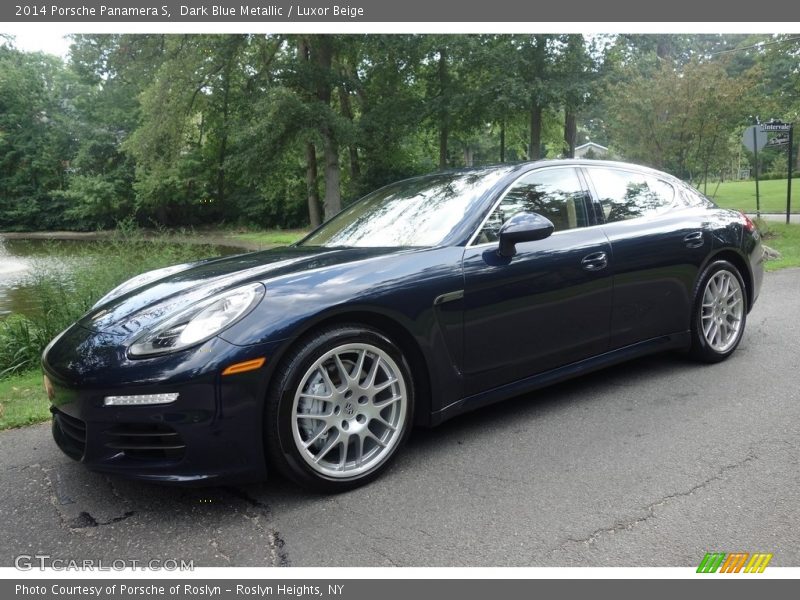 Front 3/4 View of 2014 Panamera S