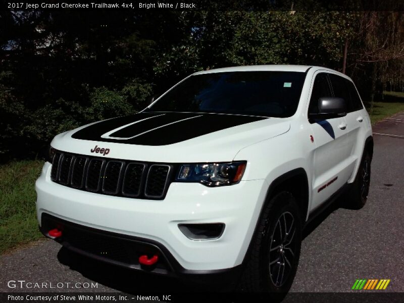 Bright White / Black 2017 Jeep Grand Cherokee Trailhawk 4x4
