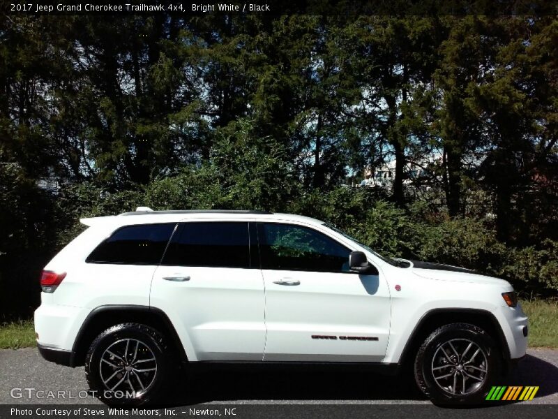 Bright White / Black 2017 Jeep Grand Cherokee Trailhawk 4x4