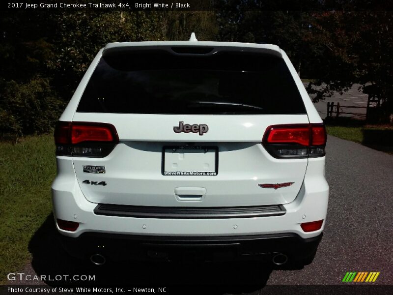 Bright White / Black 2017 Jeep Grand Cherokee Trailhawk 4x4