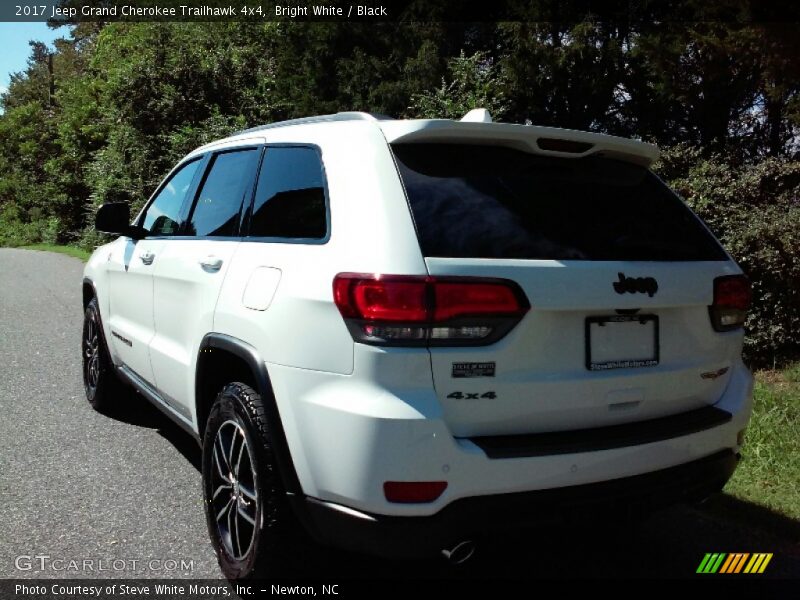 Bright White / Black 2017 Jeep Grand Cherokee Trailhawk 4x4