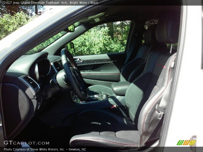 Bright White / Black 2017 Jeep Grand Cherokee Trailhawk 4x4