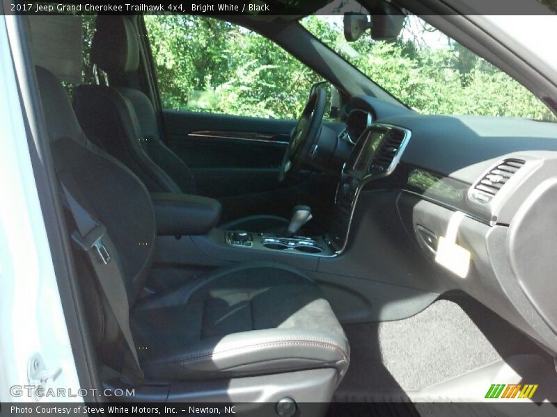Bright White / Black 2017 Jeep Grand Cherokee Trailhawk 4x4