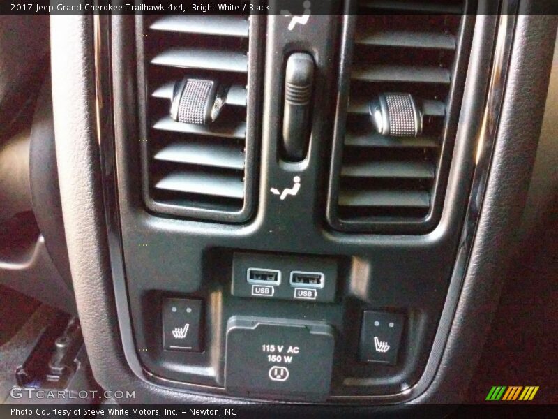 Bright White / Black 2017 Jeep Grand Cherokee Trailhawk 4x4
