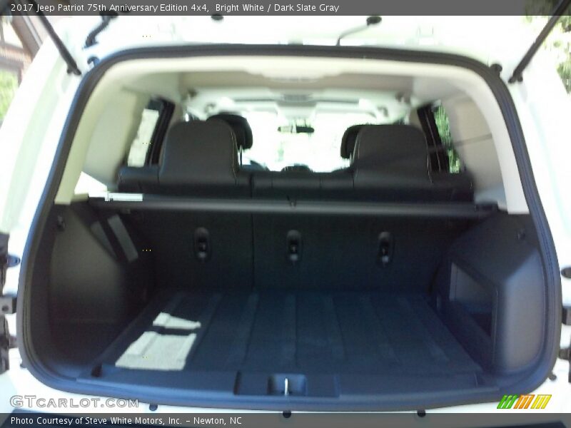 Bright White / Dark Slate Gray 2017 Jeep Patriot 75th Anniversary Edition 4x4