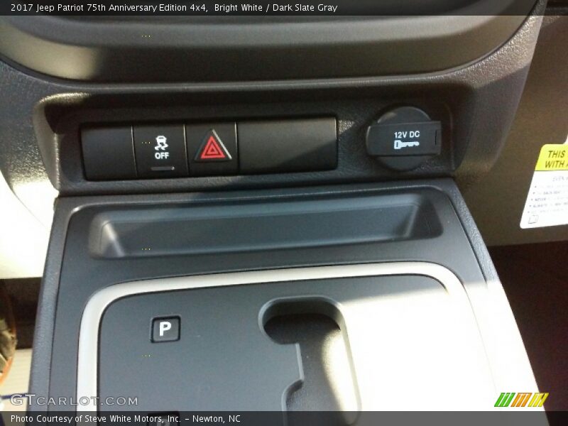 Bright White / Dark Slate Gray 2017 Jeep Patriot 75th Anniversary Edition 4x4