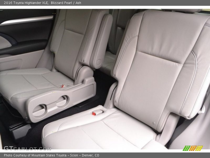 Blizzard Pearl / Ash 2016 Toyota Highlander XLE