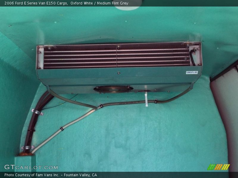Oxford White / Medium Flint Grey 2006 Ford E Series Van E150 Cargo