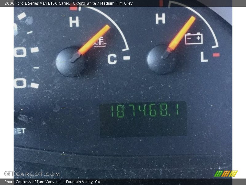 Oxford White / Medium Flint Grey 2006 Ford E Series Van E150 Cargo