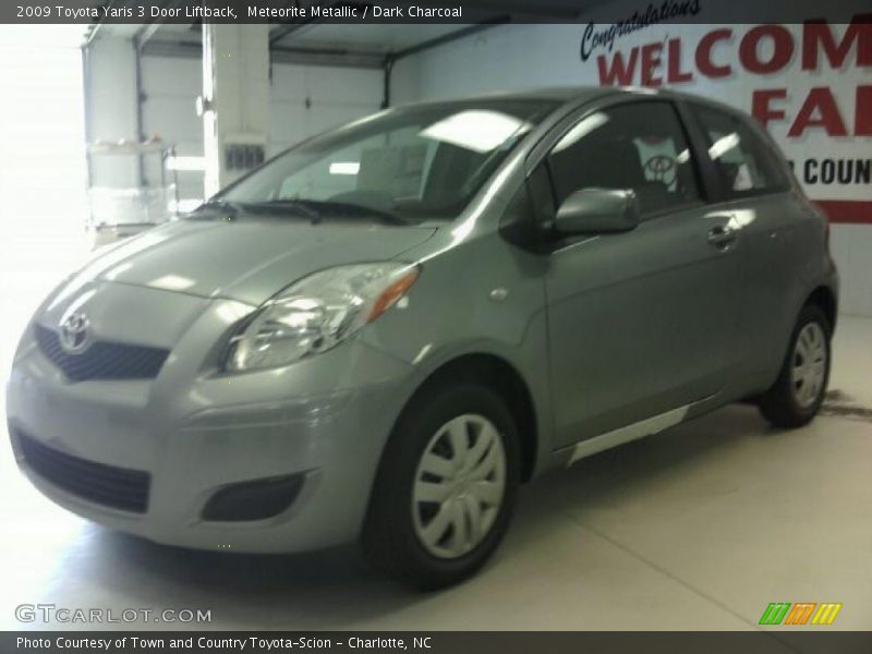Meteorite Metallic / Dark Charcoal 2009 Toyota Yaris 3 Door Liftback