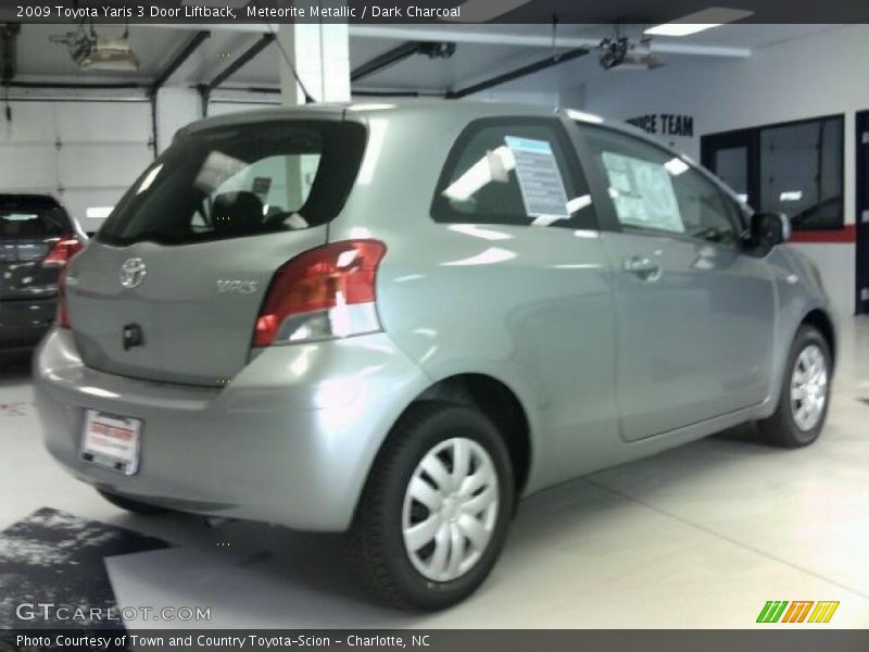 Meteorite Metallic / Dark Charcoal 2009 Toyota Yaris 3 Door Liftback