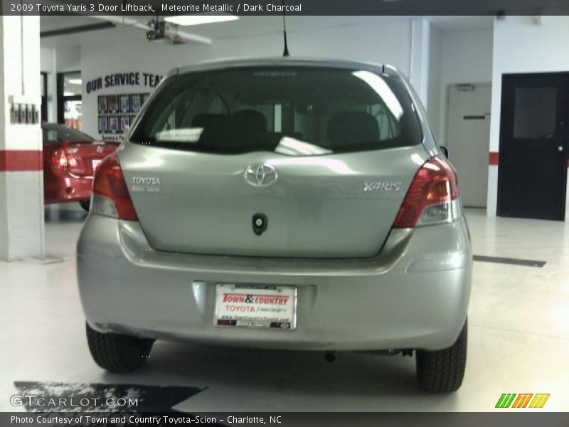 Meteorite Metallic / Dark Charcoal 2009 Toyota Yaris 3 Door Liftback