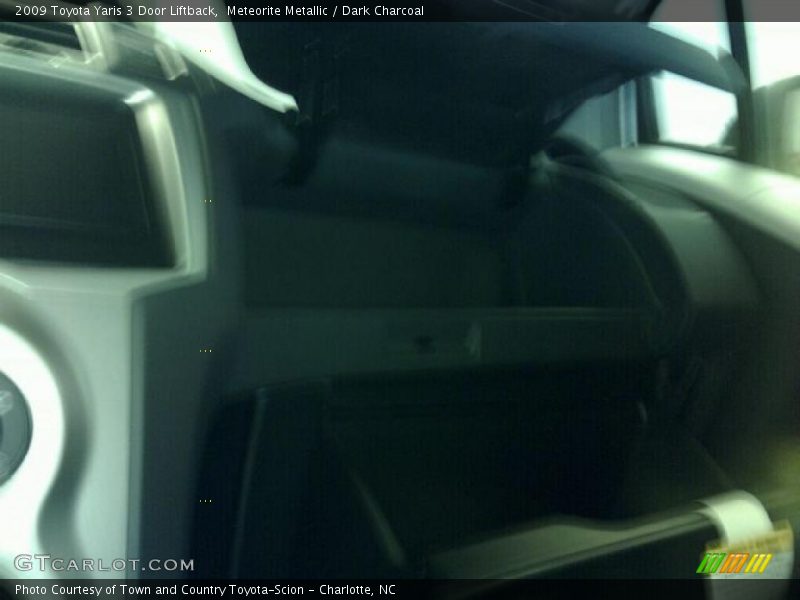 Meteorite Metallic / Dark Charcoal 2009 Toyota Yaris 3 Door Liftback