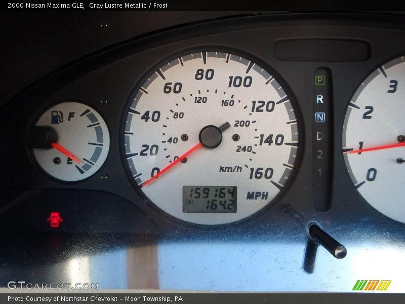 Gray Lustre Metallic / Frost 2000 Nissan Maxima GLE