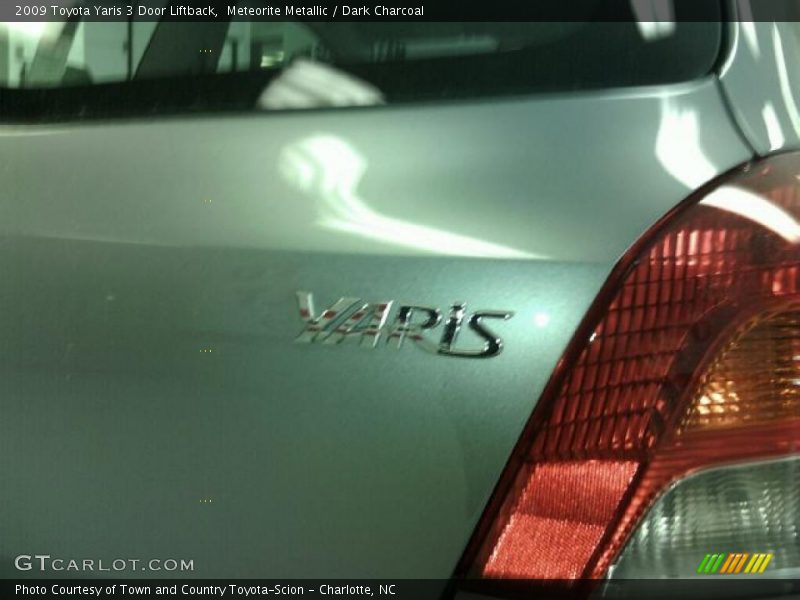 Meteorite Metallic / Dark Charcoal 2009 Toyota Yaris 3 Door Liftback