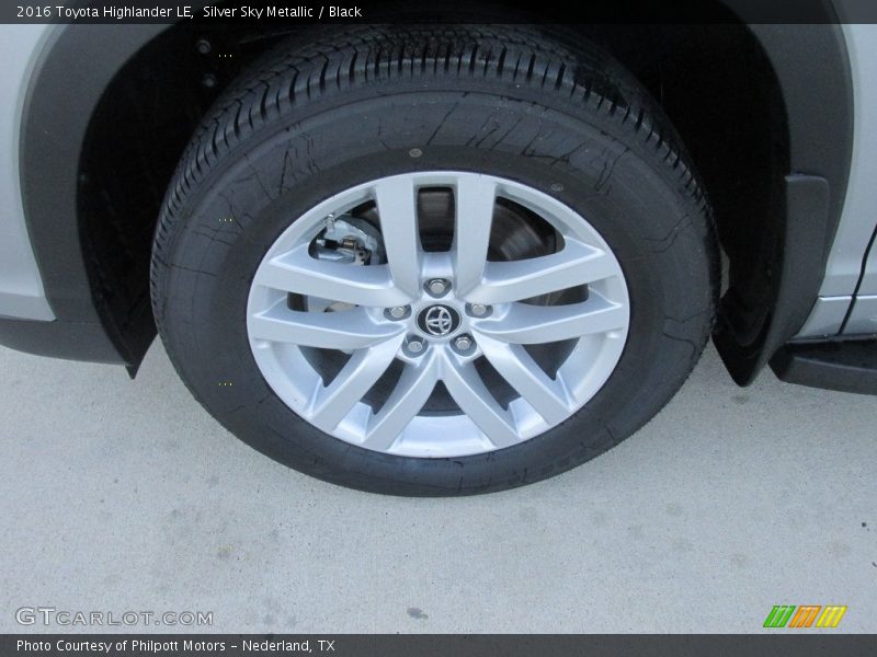 Silver Sky Metallic / Black 2016 Toyota Highlander LE