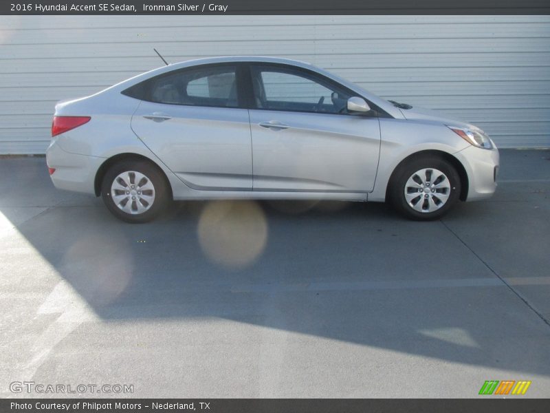 Ironman Silver / Gray 2016 Hyundai Accent SE Sedan