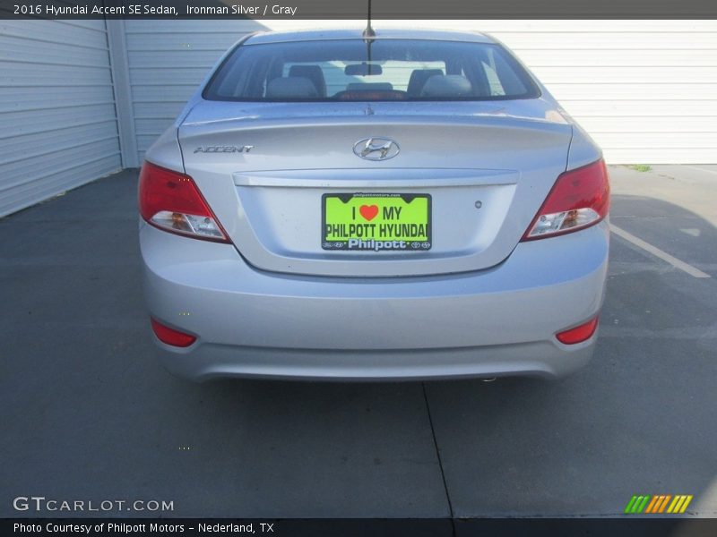Ironman Silver / Gray 2016 Hyundai Accent SE Sedan