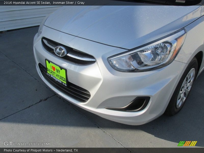 Ironman Silver / Gray 2016 Hyundai Accent SE Sedan