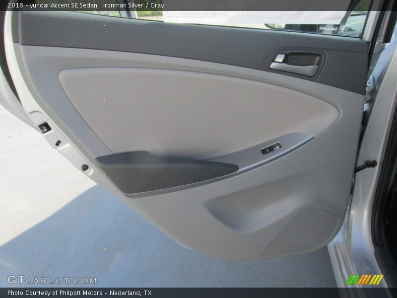 Ironman Silver / Gray 2016 Hyundai Accent SE Sedan