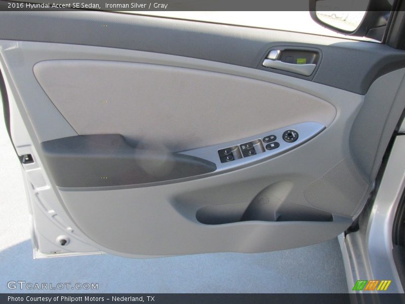 Ironman Silver / Gray 2016 Hyundai Accent SE Sedan