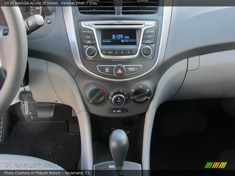 Ironman Silver / Gray 2016 Hyundai Accent SE Sedan
