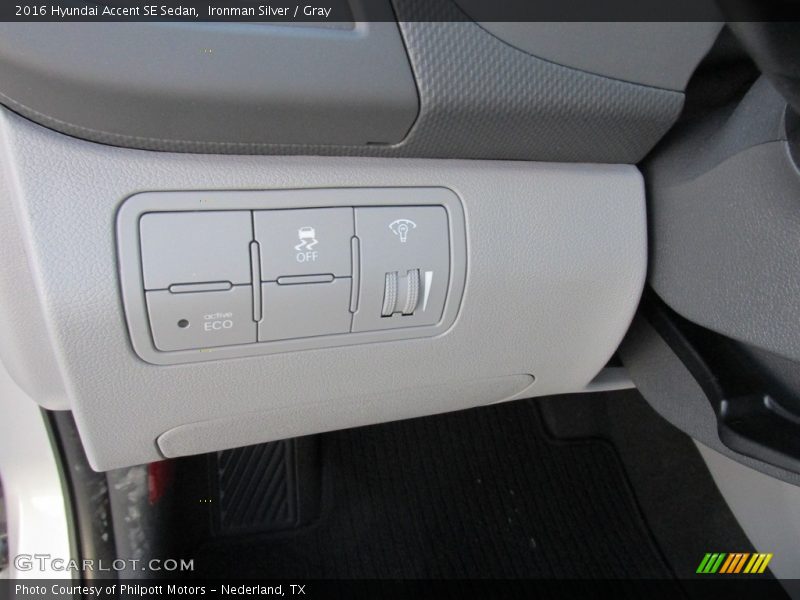 Ironman Silver / Gray 2016 Hyundai Accent SE Sedan
