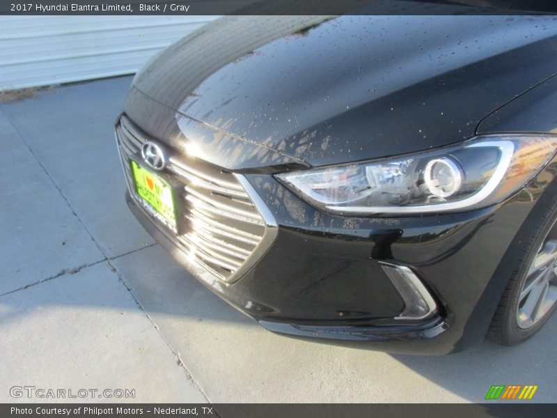 Black / Gray 2017 Hyundai Elantra Limited