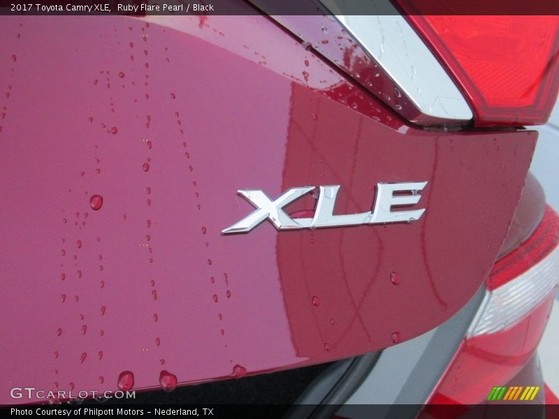 Ruby Flare Pearl / Black 2017 Toyota Camry XLE