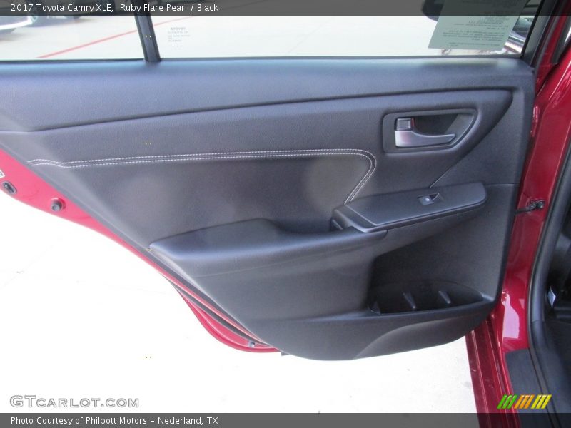 Ruby Flare Pearl / Black 2017 Toyota Camry XLE