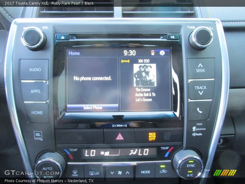 Ruby Flare Pearl / Black 2017 Toyota Camry XLE