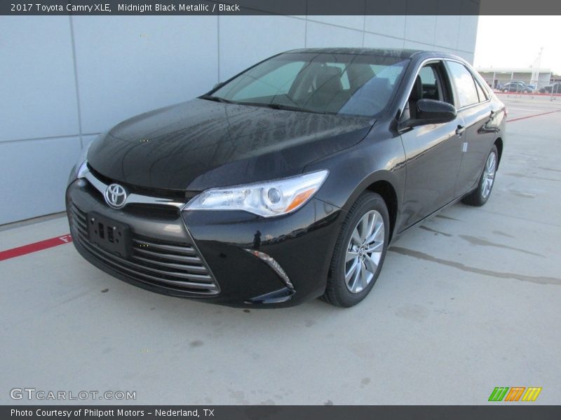 Midnight Black Metallic / Black 2017 Toyota Camry XLE