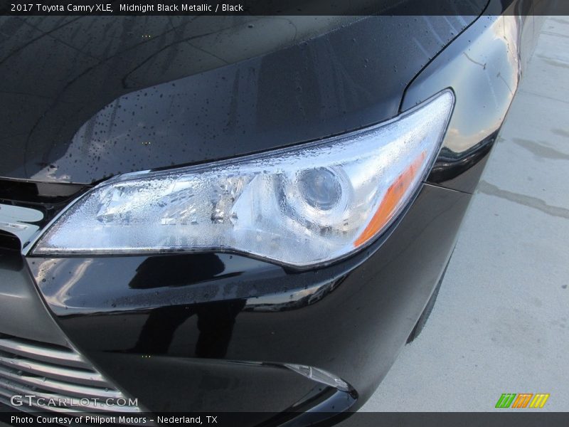 Midnight Black Metallic / Black 2017 Toyota Camry XLE