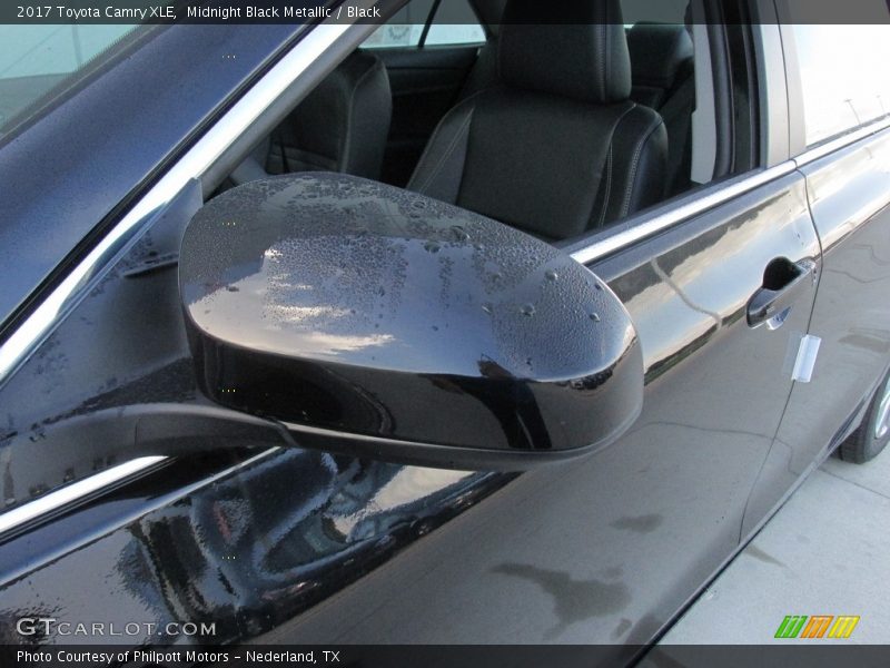 Midnight Black Metallic / Black 2017 Toyota Camry XLE